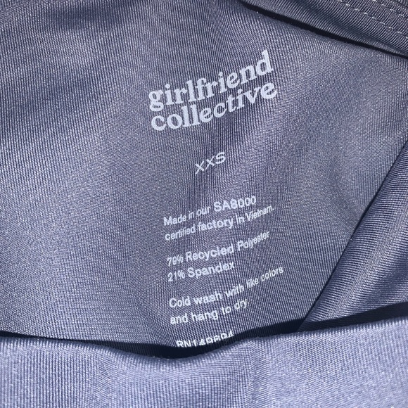 GIRLFRIEND COLLECTION GREY YOGA LEGGINGS - Picture 3 of 3